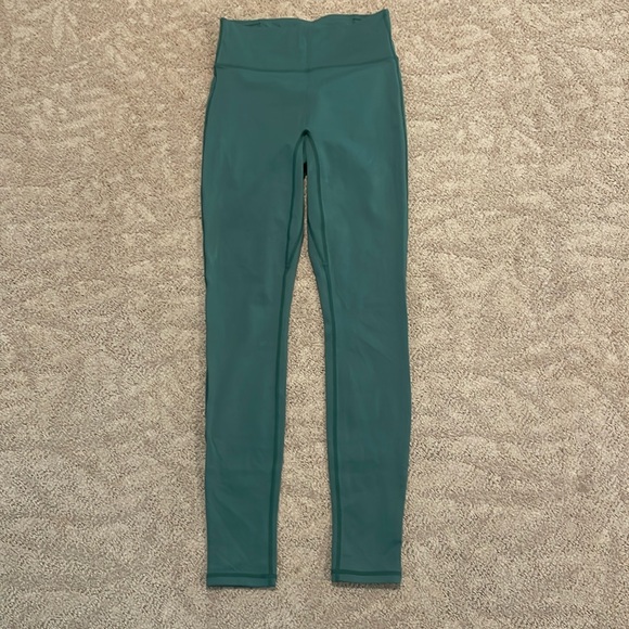 Fabletics full length green tight w/ back pockets - Picture 4 of 5